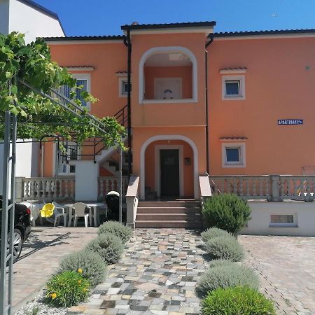 Apartmani Bulajic Крк Екстер'єр фото